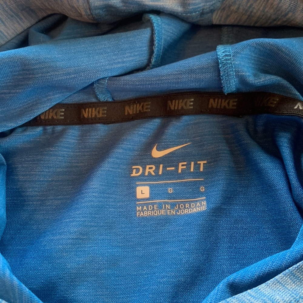 Nike long sleeve hoodie - Picture 3 of 7